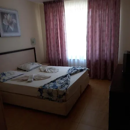 Апартамент в комплекс Golden Beach, Sunny Beach Апартаменты